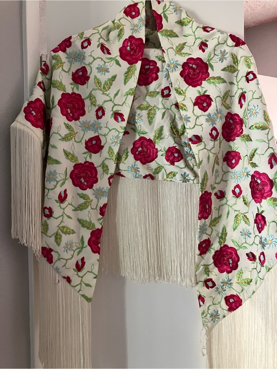 Saks Fifth Avenue Accessories - Vintage Saks Fifth Avenue Cream Shawl with Pink Rose Embroidery and Fringe